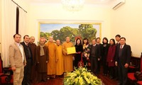 Organisasi agama, kantor perwakilan diplomatik mengucapkan selamat Hari Raya Tet kepada kota Hanoi