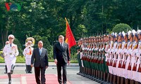 Perdana Menteri  Republik Slovakia, Robert Fico melakukan kunjungan resmi di Vietnam