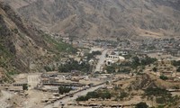 Pakistan dan Afghanistan membuka kembali koridor perbatasan