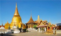 Kunjungan wisata beransel yang mengesankan di Laos