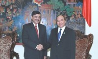 Нгуен Суан Фук принял председателя Индийско-асеановского совета по содействию торговле