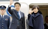 Премьер-министр Японии начал турне по странам Ближнего Востока и Африки