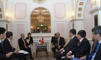Вице-премьер СРВ Нгуен Суан Фук встретился со своим южнокорейским коллегой