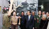 Президент СРВ посетил Музей бывших политзаключенных тюрьмы «Фукуок»