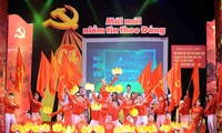 В Ханое прошла специальная художественная программа «Вера в Компартию Вьетнама»