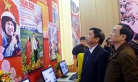 Во Вьетнаме открылись выставки новогодних номеров газет 2014 года