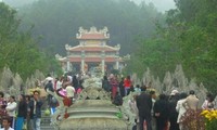 В городе Хюэ и провинциях Фуиен и Туенкуанг открылись праздники и фестивали