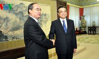 Глава ЦК ОФВ Нгуен Тхиен Нян встретился с премьером Госсовета КНР