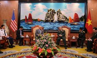 Генерал-полковник Нгуен Чи Винь принял заместителя помощника госсекретаря США