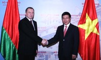 Вице-премьер, глава МИД Вьетнама провел переговоры с министром иностранных дел Беларуси