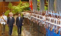 Премьер-министр СРВ Нгуен Тан Зунг провел переговоры с председателем Госсовета Кубы