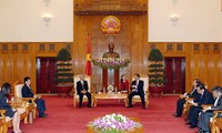 Премьер-министр СРВ Нгуен Тан Зунг принял послов зарубежных стран во Вьетнаме