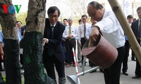 Вице-премьер СРВ Нгуен Суан Фук находился в провинции Тхыатхиен-Хюэ с рабочим визитом