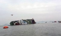 164 пассажира спасены с затонувшего южнокорейского парома