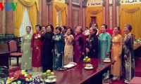 Вице-президент CРВ Нгуен Тхи Зоан приняла бывших политзаключенных г.Хошимина