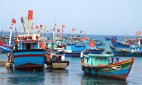 Береговая охрана Вьетнама плечом к плечу с рыбаками осваивает морские просторы