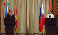 Премьер-министр Вьетнама Нгуен Тан Зунг находится на Филиппинах с визитом