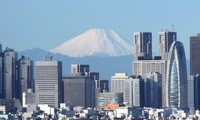 Кабмин Японии принял новую стратегию экономического развития