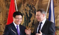 Вице-премьер, глава МИД СРВ находился в Чешской Республике с официальным визитом