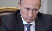 Путин поручил проработать ответные меры на санкции со стороны западных стран