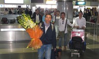 Около 100 вьетнамских трудящихся из Ливии вернулись на Родину