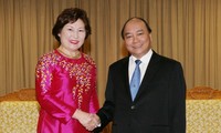Вице-премьер СРВ Нгуен Суан Фук принял директора ЮНОДК во Вьетнаме