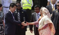 Премьер-министр Японии прибыл в Шри-Ланку с визитом