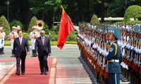 В Ханое состоялась официальная церемония встречи премьер-министра Вануату