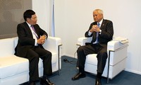 Вице-премьер, глава МИД СРВ провёл двусторонние встречи на полях саммита АСЕМ-10