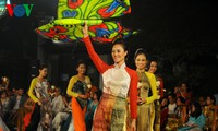 Красота вьетнамской женщины через «Наше платье»