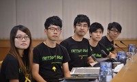 Власти Гонконга и студенты провели первые переговоры