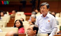 Вьетнамские депутаты обсудили осуществление реструктуризации экономики страны