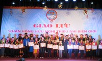 В провинции Лангшон прошла дружеская встреча между вьетнамскими и китайскими детьми