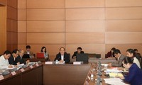 Вьетнамские депутаты обсудили проекты Законов об устройстве правительства и местной власти