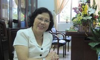 Заслуженный педагог Нгуен Тхи Хиен, которая посвятила все силы делу воспитания молодого поколения