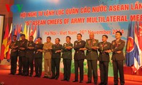 В Ханое открылась 15-я конференция командующих сухопутными войсками стран АСЕАН