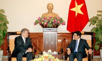 Вьетнам желает расширить сотрудничество с Россией и Великобританией