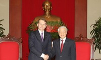 Генсек ЦК Компартии Вьетнама Нгуен Фу Чонг принял председателя Госдумы РФ