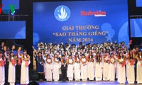 В Ханое отметили 65-летие Дня студентов и школьников Вьетнама