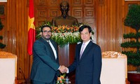 Премьер Вьетнама Нгуен Тан Зунг принял послов Панамы и Бангладеш