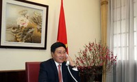 Фам Бинь Минь провёл телефонные разговоры с членом Госсовета КНР и госсекретарём США