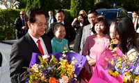 Премьер-министр Нгуен Тан Зунг посетил посольство Вьетнама в Австралии