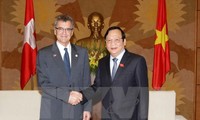 Вице-спикер вьетнамского парламента принял главу постоянной миссии швейцарского парламента при МПС