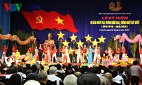 Президент СРВ принял участие в праздновании Дня воссоединения страны в Лонгане