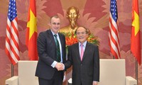 Спикер вьетнамского парламента принял делегацию Палаты представителей США