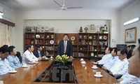 Глава минобороны Вьетнама посетил посольство страны в Индии