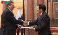 Президент Вьетнама принял послов Италии, Мексики и Венгрии