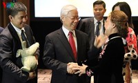 Генсек ЦК КПВ встретился с представителями вьетнамской диаспоры в США