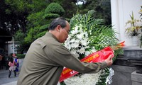 Глава ОФВ зажёг благовония в память о героинях, павших на перекрёстке Донглок