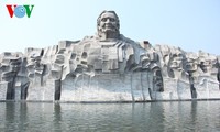 Самый большой во Вьетнаме памятник матери-героине